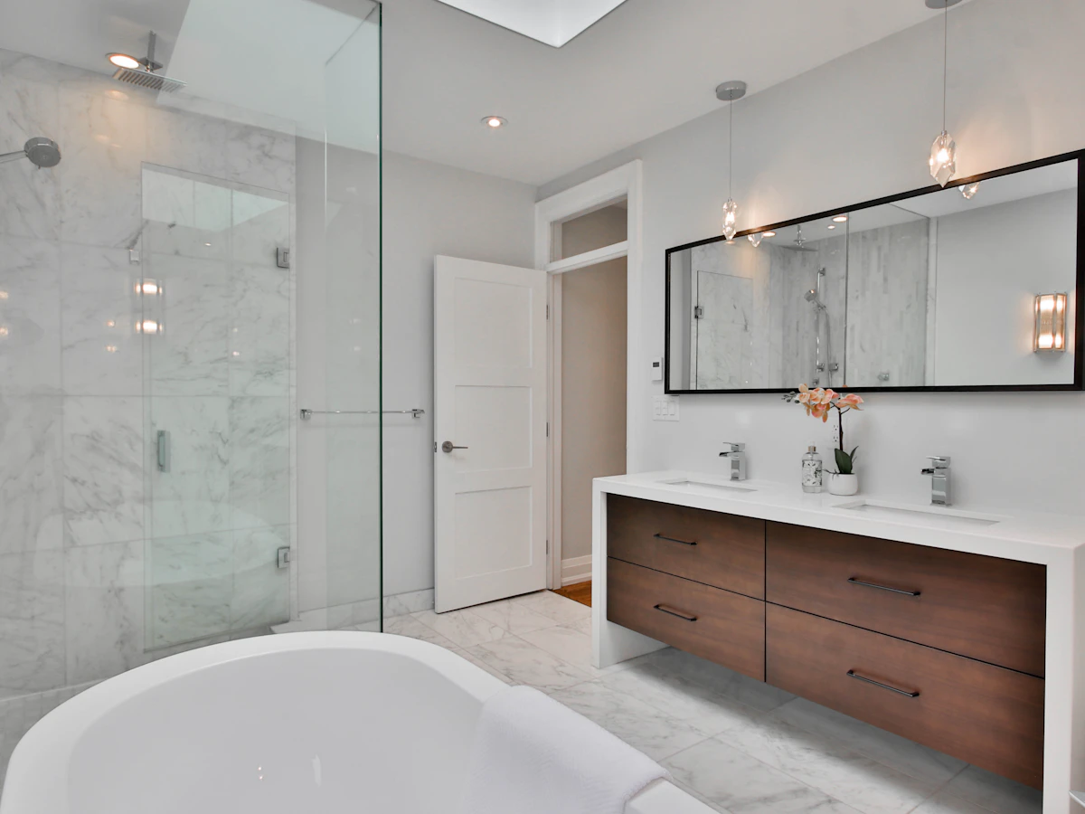 Bathroom & en-suite refurb in Bromley · BR1